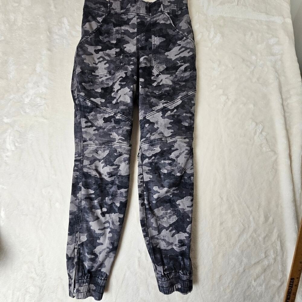 Spanx Stretch Twill Cotton Jogger Medium Camo Comfort Travel Style
